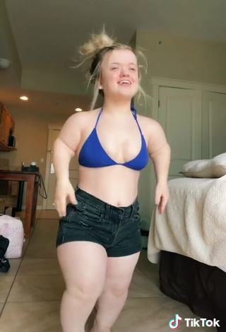 4. Sexy Cassandra Mae Davis Shows Cleavage in Blue Bikini Top and Bouncing Boobs