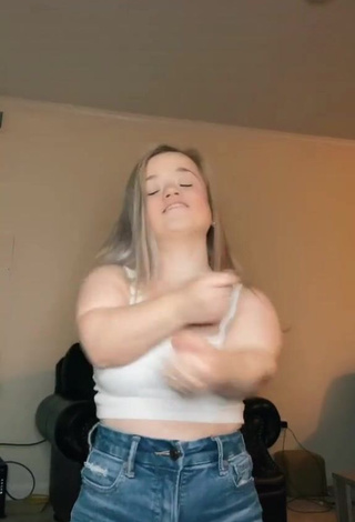 Hot Cassandra Mae Davis Shows Cleavage in White Crop Top and Bouncing Breasts