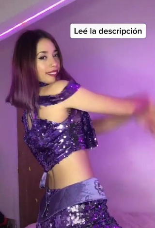 Sweetie Dahiana Méndez in Crop Top