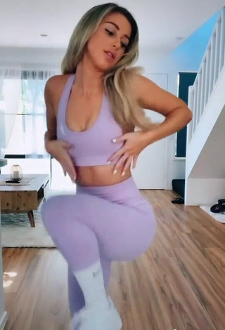 3. Sexy Brooklyn Elliott in Leggings and Bouncing Breasts