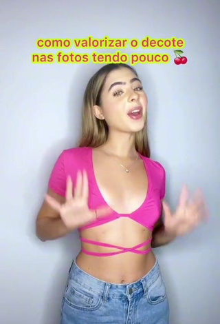 Desirable Eve Cardoso Shows Cleavage in Pink Crop Top