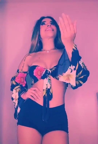 1. Seductive Gabily Shows Cleavage in Crop Top