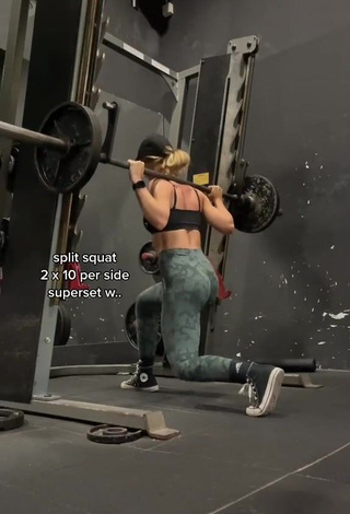 3. Hot Sophie Gainsbybrains Shows Butt in the Sports Club while doing Fitness Exercises