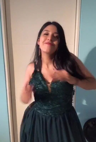 Hot Gianella Clavijo Shows Cleavage in Green Dress