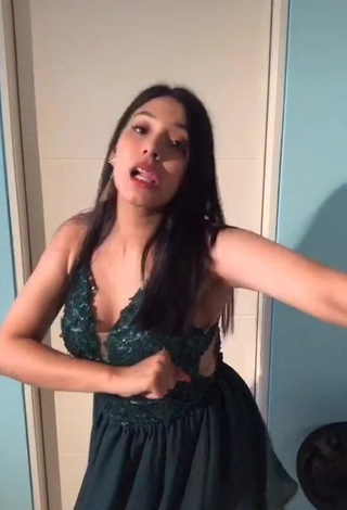 3. Hot Gianella Clavijo Shows Cleavage in Green Dress