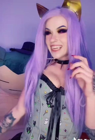 3. Beautiful Holofox Shows Cleavage in Sexy Dress