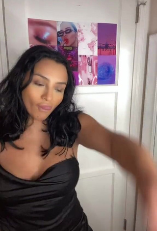 Sexy Alma Ramirez Shows Cleavage in Dress and Bouncing Boobs