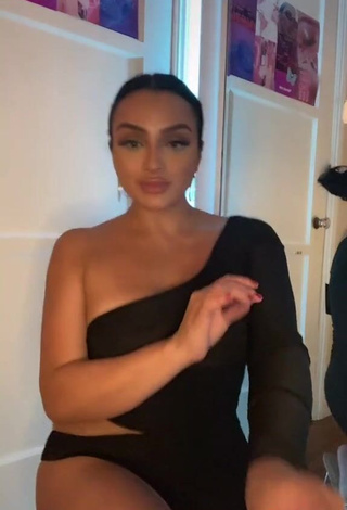 4. Seductive Alma Ramirez Shows Cleavage in Black Dress and Bouncing Tits