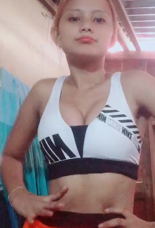 4. Hot Rita Gaviola Shows Cleavage in Sport Bra