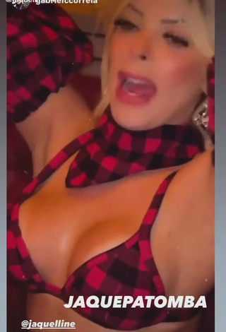 Sexy Jaquelline Shows Cleavage in Checkered Bra and Bouncing Breasts