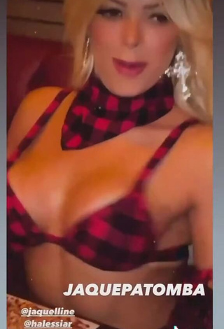 4. Sexy Jaquelline Shows Cleavage in Checkered Bra and Bouncing Breasts