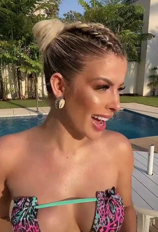 1. Pretty Jaquelline Shows Cleavage in Leopard Bikini (Side Boob)