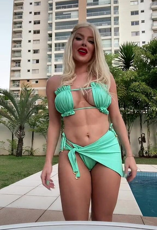 Jaquelline Looks Sweet in Green Bikini at the Swimming Pool and Bouncing Boobs (Side Boob)