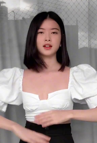 4. Sexy Julia Hayama Shows Cleavage in White Crop Top