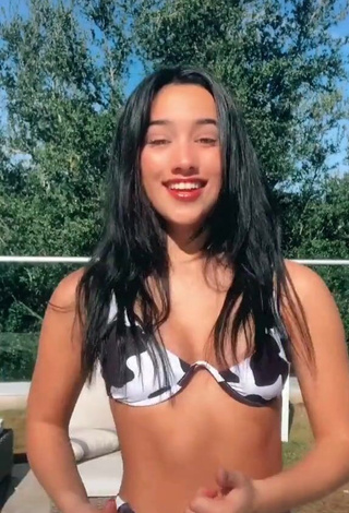 3. Hottie Karina Prieto Shows Cleavage in Bikini and Bouncing Tits