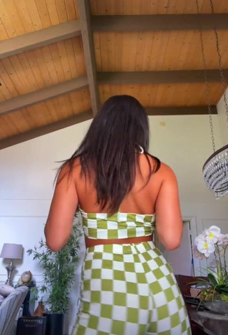 3. Hot Karina Prieto Shows Butt