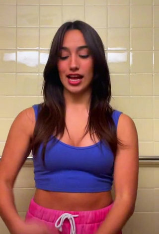 3. Erotic Karina Prieto Shows Cleavage in Blue Crop Top and Bouncing Boobs