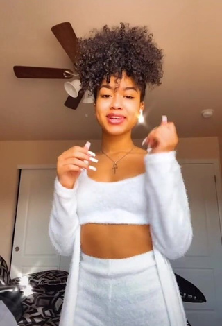 Sweet Lanii Kay Shows Cleavage in Cute White Crop Top