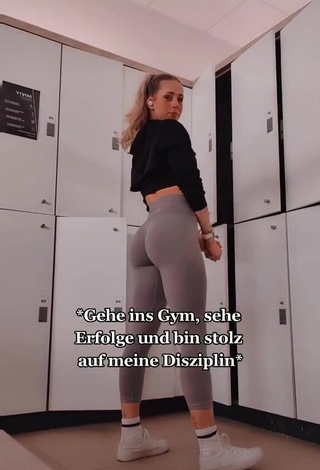 1. Hot Luisa Burkert Shows Butt