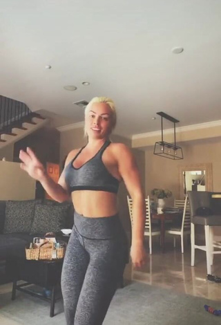 Beautiful Mandy Rose Shows Butt