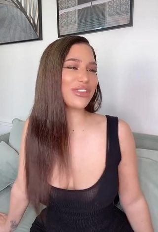 Lovely Océane Shows Cleavage and Bouncing Big Boobs