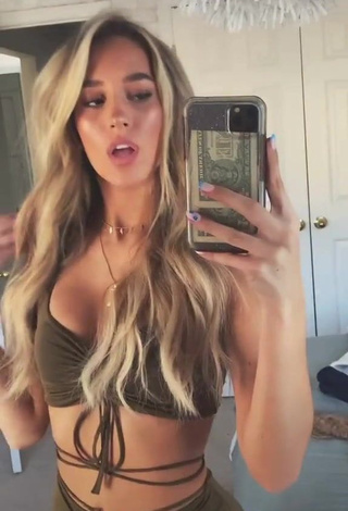 Beautiful Olivia Massucci Shows Cleavage in Sexy Crop Top