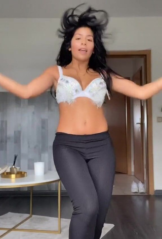 Sexy Sabrine Khan Shows Cleavage in White Bra and Bouncing Boobs