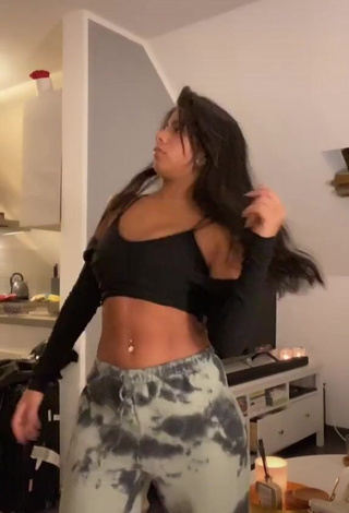 1. Magnificent Sabrine Khan in Black Crop Top and Bouncing Tits