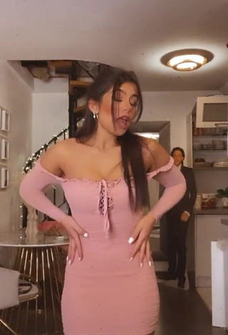 Hottie Sabrine Khan Shows Cleavage in Pink Dress while doing Belly Dance