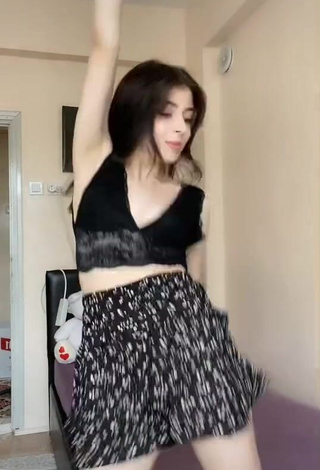 Hot Sude Özcan in Black Crop Top and Bouncing Breasts