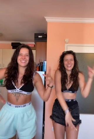 4. Sexy Suzie & Reni in Sport Bra and Bouncing Boobs