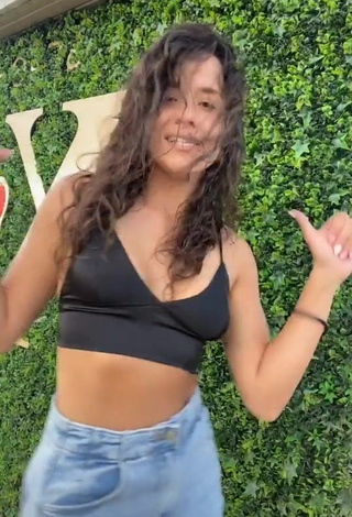 Sexy Suzie & Reni Shows Cleavage in Black Crop Top