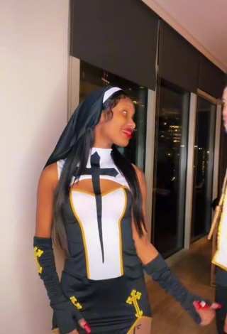 3. Hot Tatianna and Tyjae Shows Cosplay