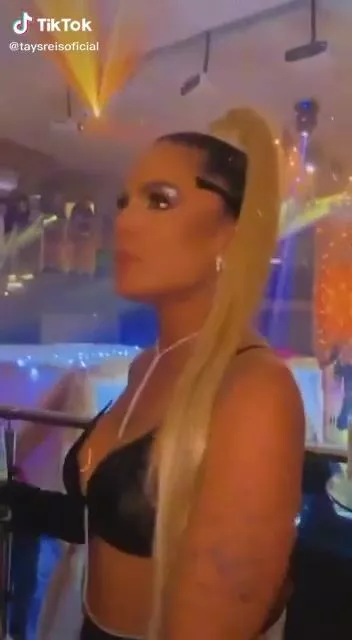 Sexy Tays Reis in Black Bra