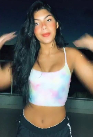 Wonderful Thaina Amorim Shows Cleavage in Crop Top and Bouncing Boobs