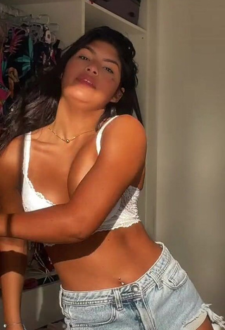 1. Sexy Thaina Amorim in White Bra and Bouncing Breasts