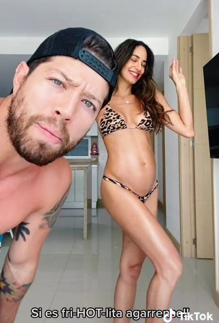 4. Hot Valerie Domínguez in Leopard Bikini