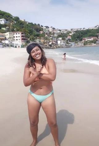 1. Hot Vanessa Esplendorosa in Bikini at the Beach