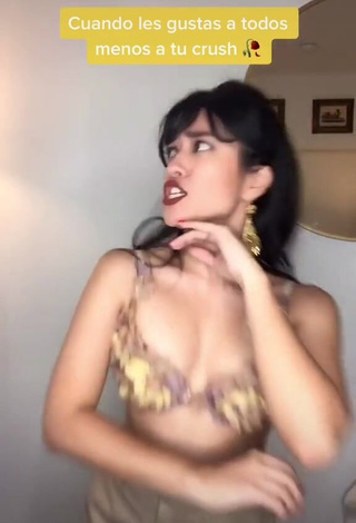 1. Sensual Violeta Shows Cleavage in Bra