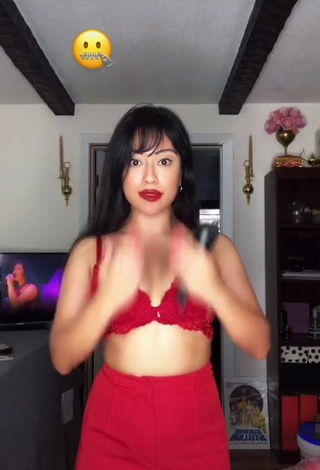 1. Fine Violeta Shows Cleavage in Sweet Red Bra