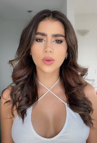 4. Sexy Anahí Shows Cleavage in White Crop Top