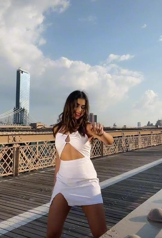 4. Hot Anahí in White Dress