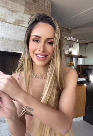 Beautiful Késia Muniz de Oliveira Shows Cleavage in Sexy Beige Bikini