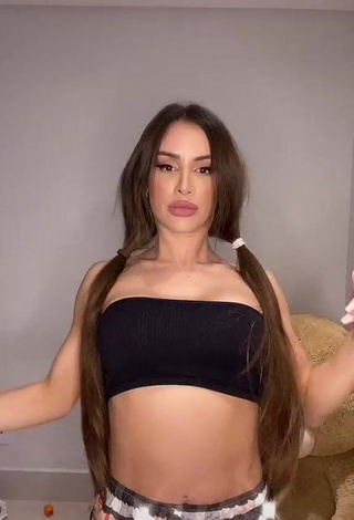 Cute Késia Muniz de Oliveira in Black Tube Top