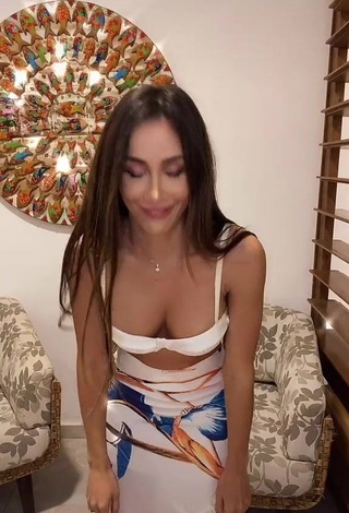 Hottie Késia Muniz de Oliveira Shows Cleavage in White Bikini Top