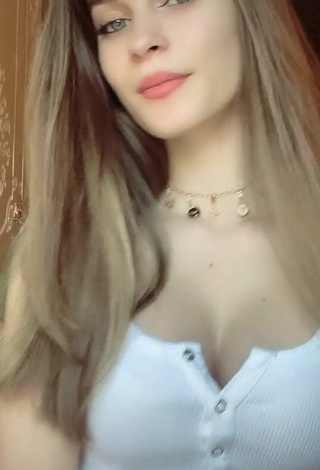 4. Sexy Belen Kasacı Shows Cleavage in White Crop Top