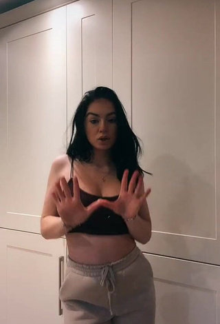 1. Cute Hannah-Mae Smith Shows Cleavage in Black Crop Top