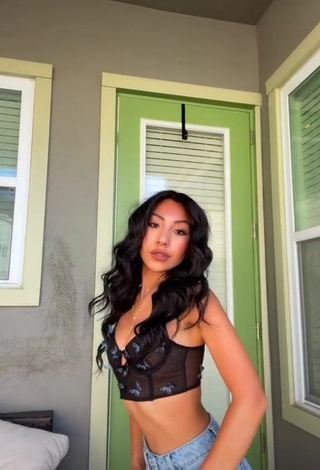 Sexy Jazlyn G in Crop Top