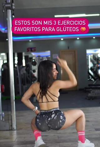 1. Sexy Jessica Ferreiras Shows Butt