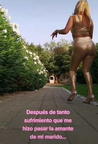 1. Desirable Lidia Shows Butt in a Street